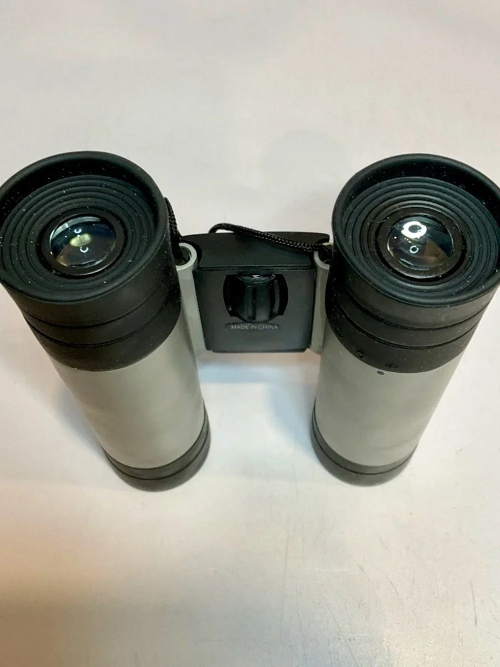 Dakota 10x25 Compact Binoculars w/ Case & Strap Works